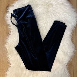 [Year of Ours Navy] Velvet Lace-Up Leggings - Size Medium